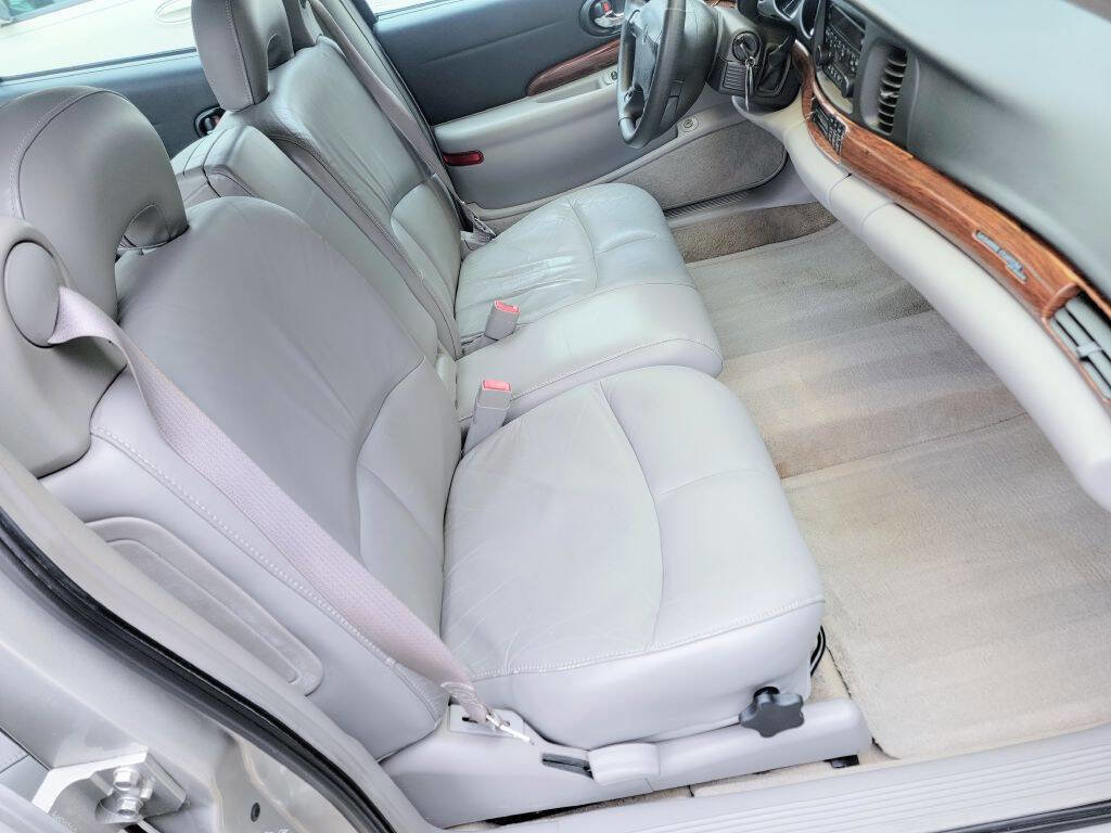 Used 2004 Buick Le Sabre Custom w/ Platinum Edition FWD image 18