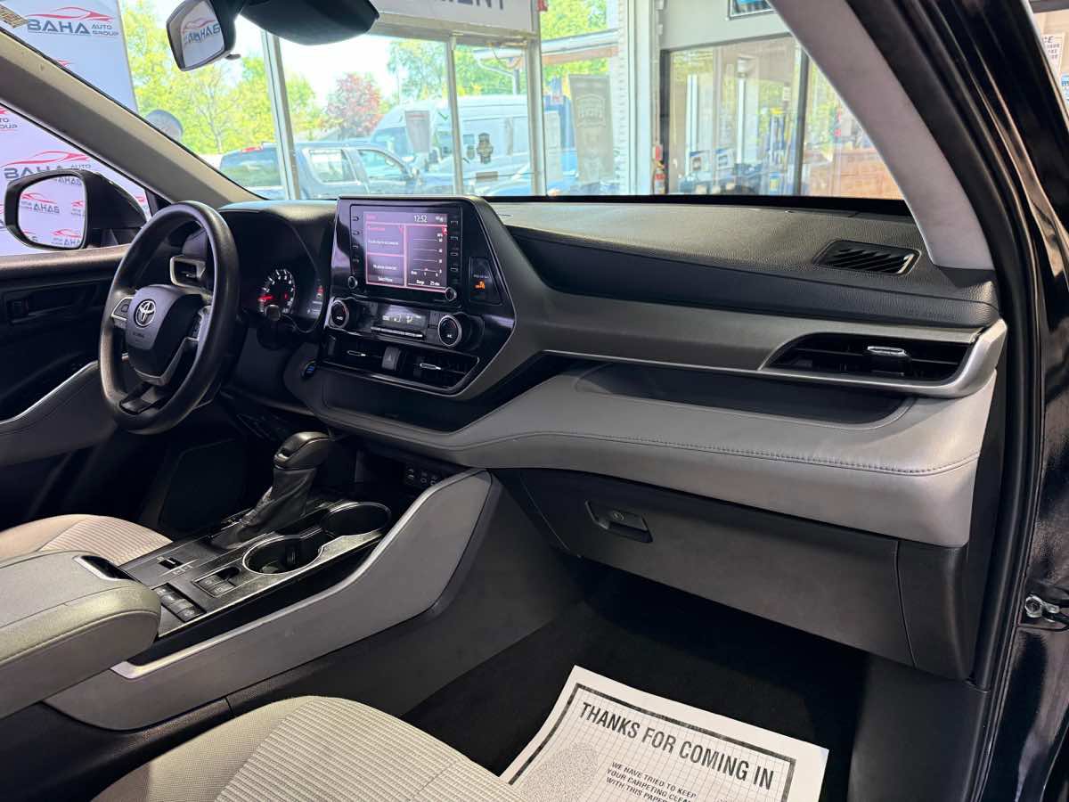 Used 2022 Toyota Highlander L FWD image 73