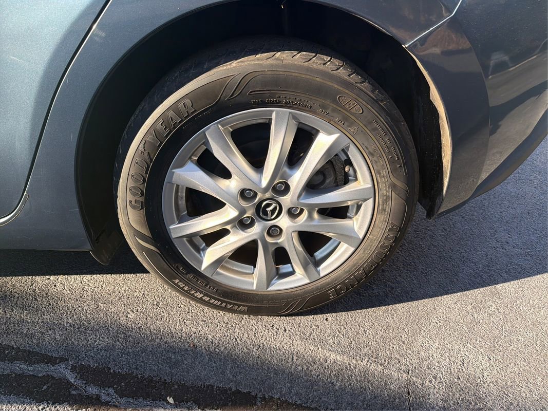 Used 2014 MAZDA MAZDA3 i Grand Touring image 34