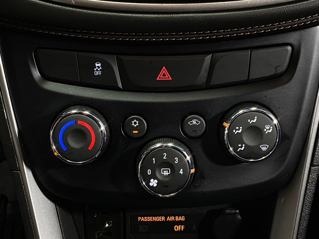 Used 2020 Chevrolet Trax LT FWD image 24