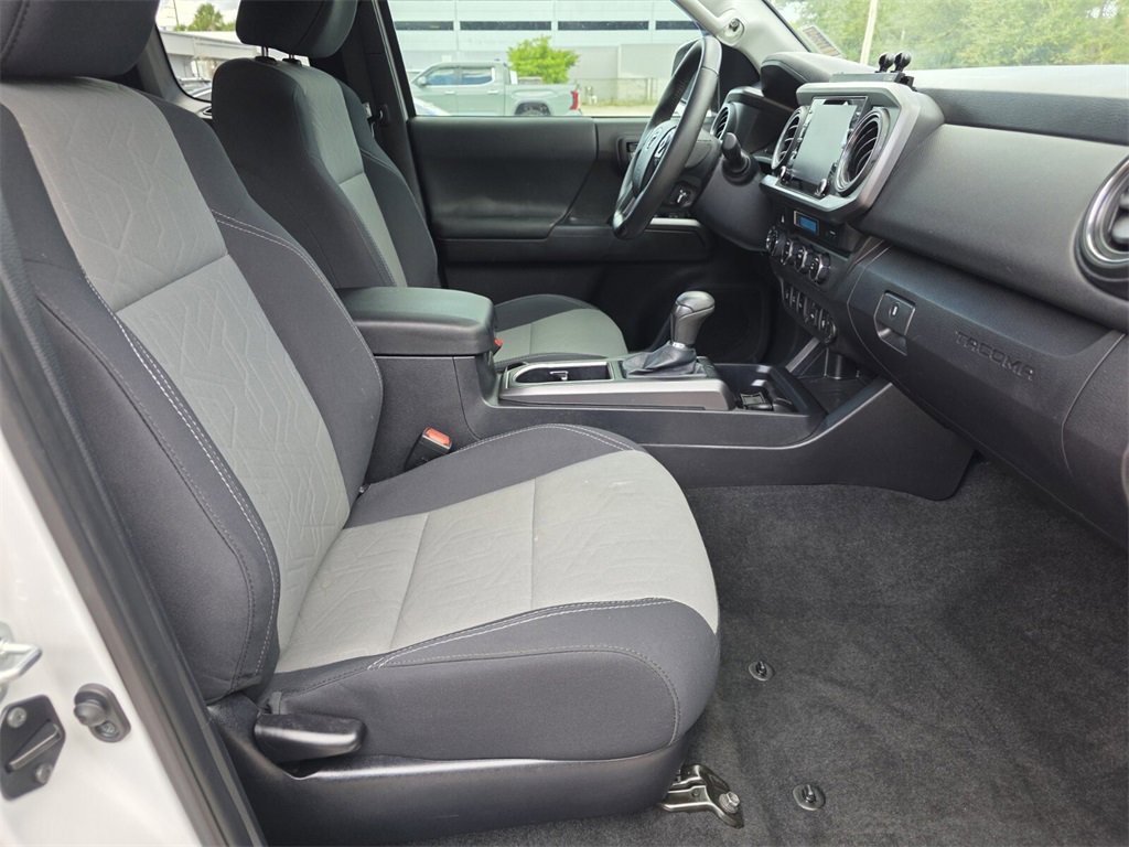 Used 2021 Toyota Tacoma TRD Sport w/ Technology Package image 14