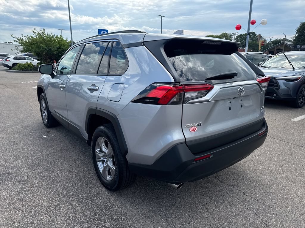 Used 2025 Toyota RAV4 XLE AWD/4WD image 5