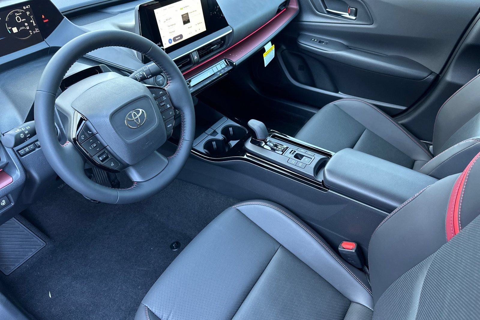 New 2026 Toyota Prius Plug-In Hybrid FWD image 12