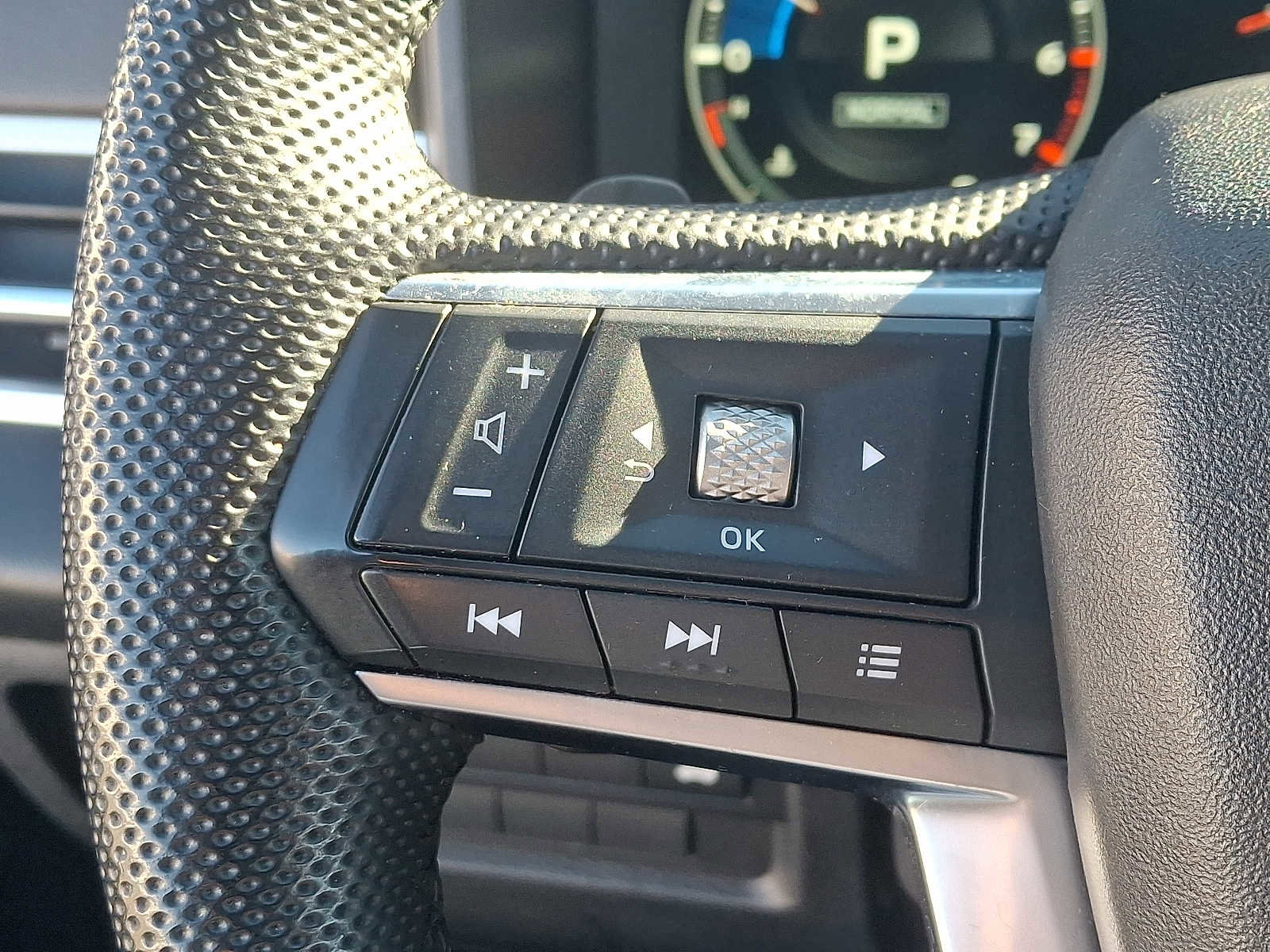 Used 2023 Mitsubishi Outlander SE Black Edition image 22