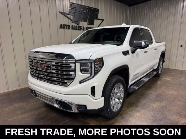 Used 2023 GMC Sierra 1500 Denali w/ Technology Package AWD/4WD image 1