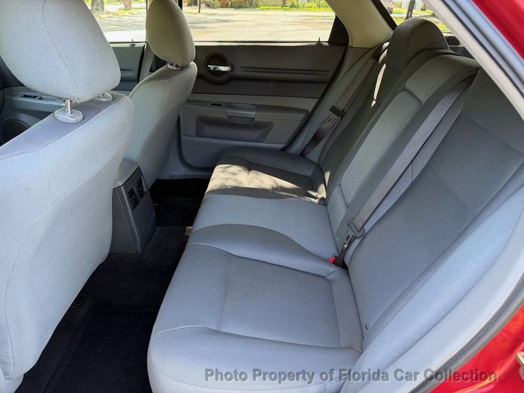 Used 2005 Dodge Magnum SE RWD image 10