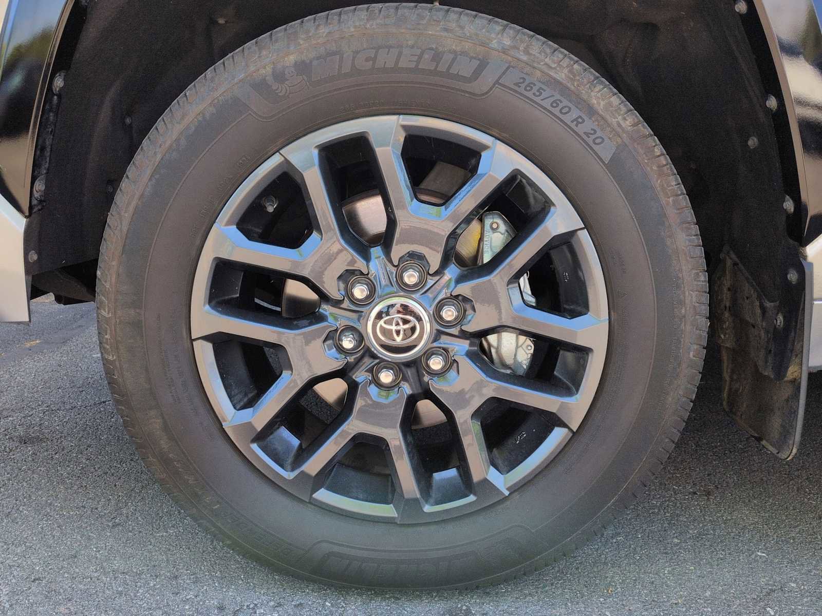 Used 2023 Toyota Tundra Platinum AWD/4WD image 14