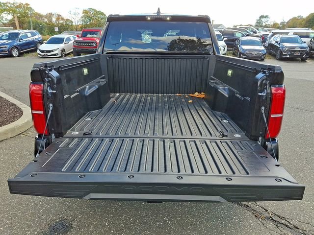Used 2025 Toyota Tacoma TRD Off-Road image 32