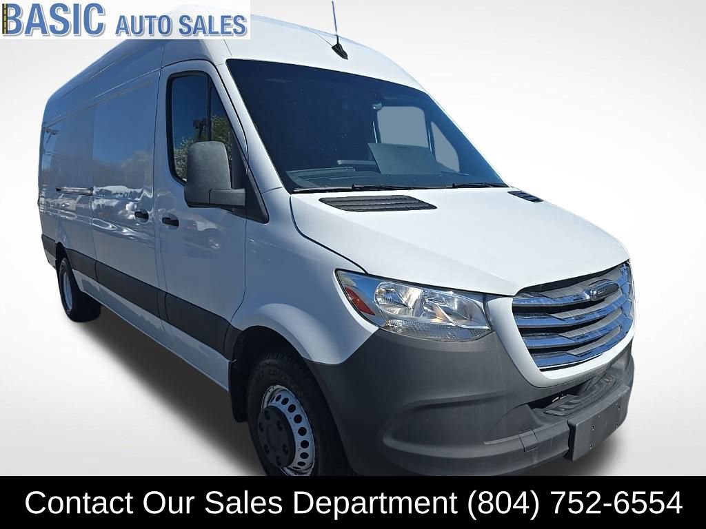 Used 2020 Freightliner Sprinter 3500 image 3