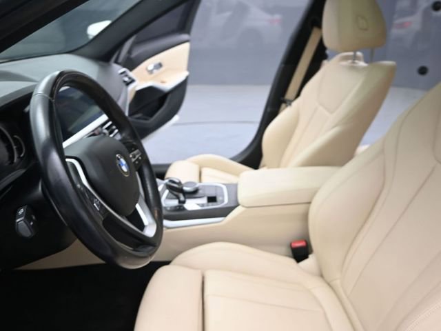 Used 2019 BMW 330i Sedan w/ Driving Assistance Package image 19