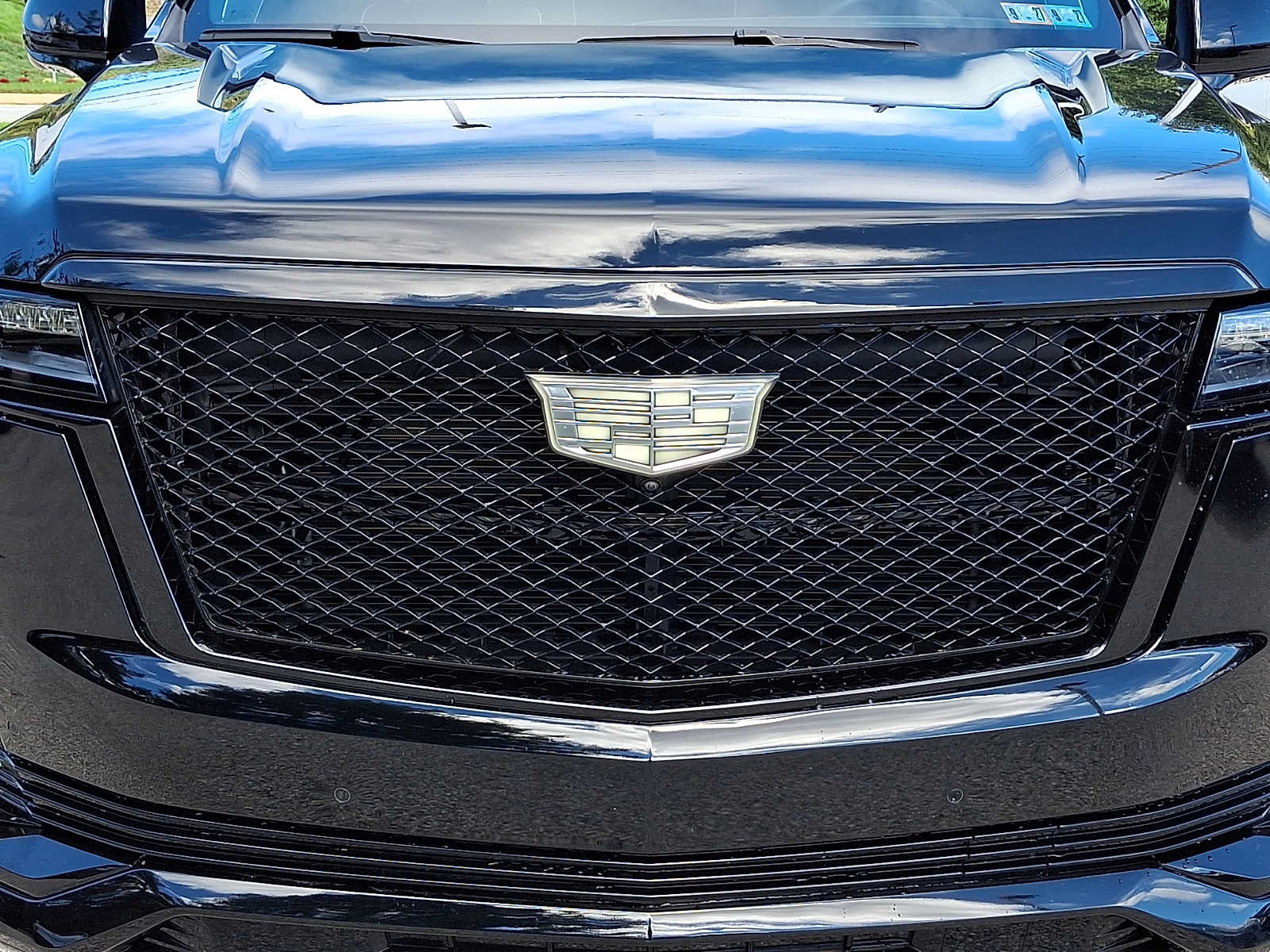 Certified 2024 Cadillac Escalade Sport Platinum w/ LPO, ONYX Package AWD/4WD image 9