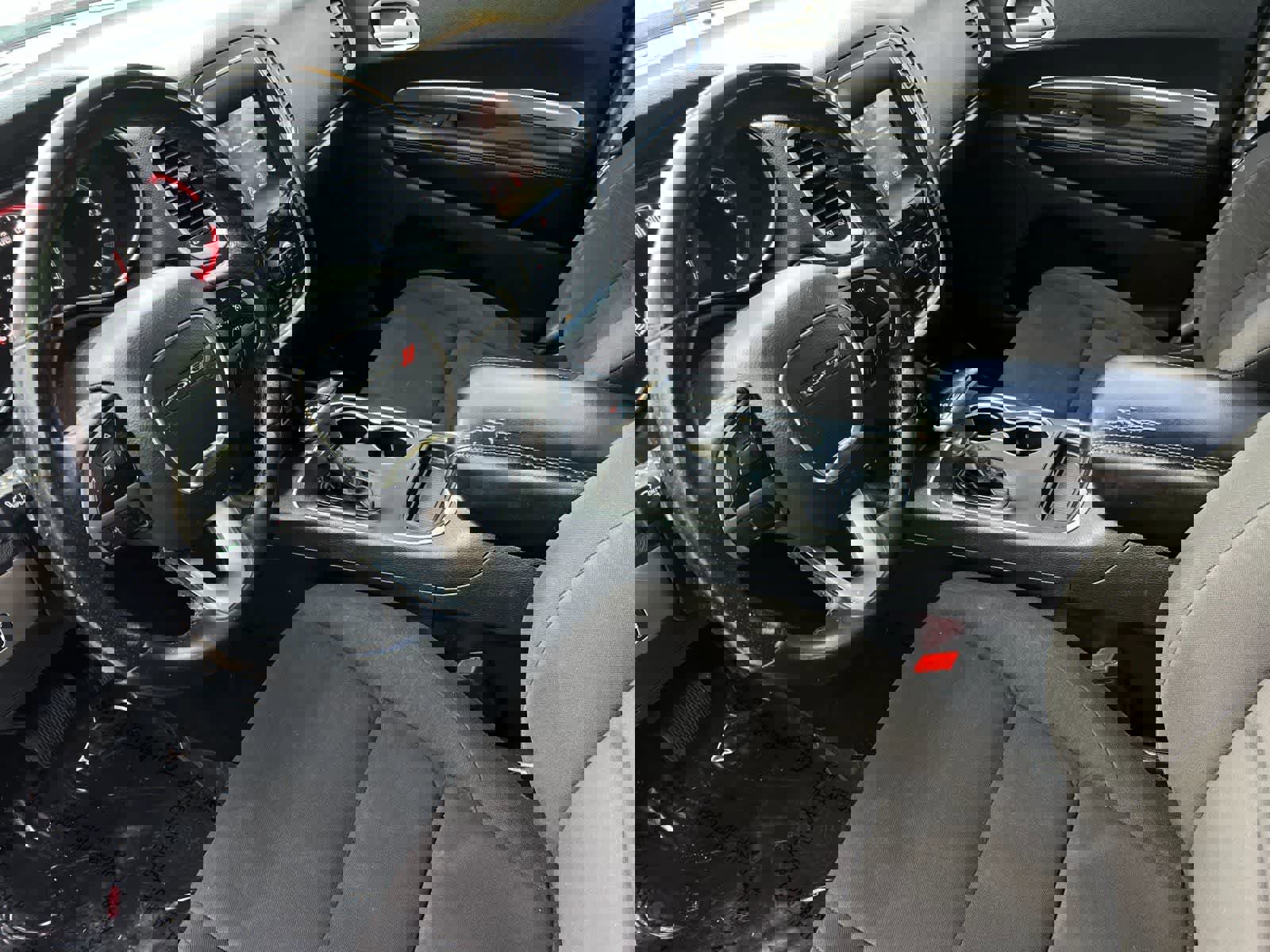 Used 2019 Dodge Durango SXT image 12