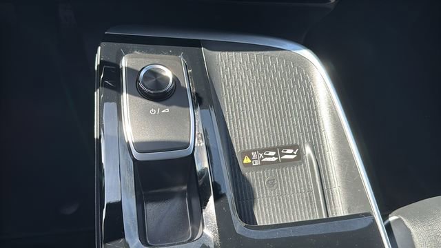 Used 2025 Buick Enclave Preferred image 22