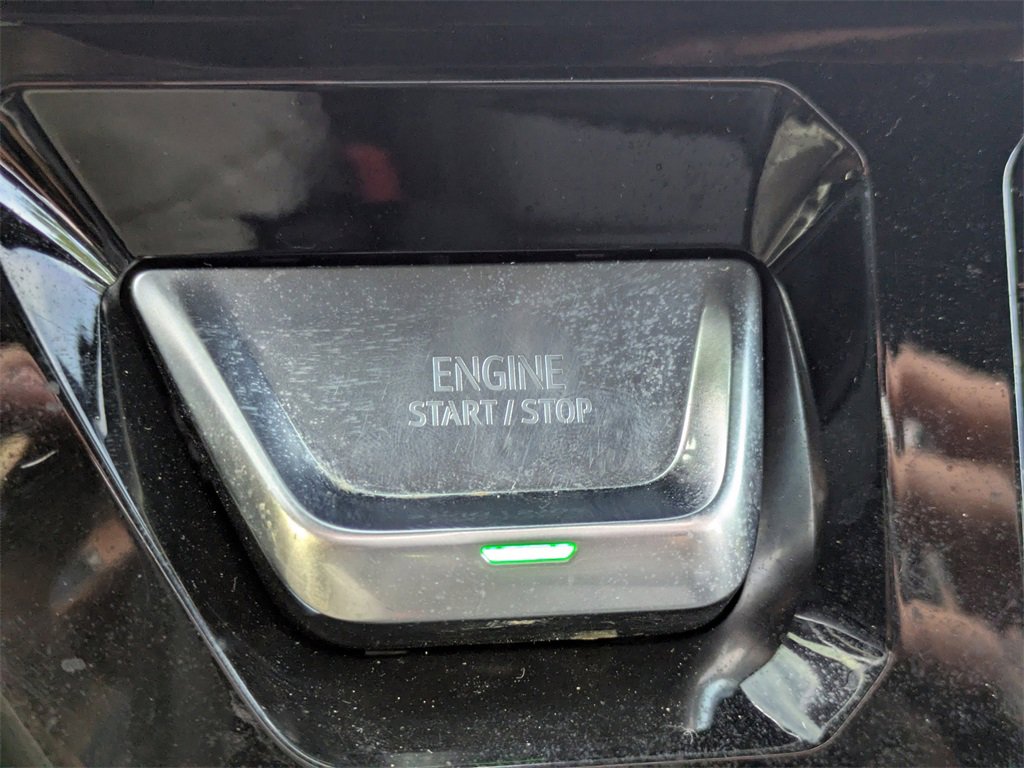 Used 2024 GMC Sierra 2500 AT4 image 34