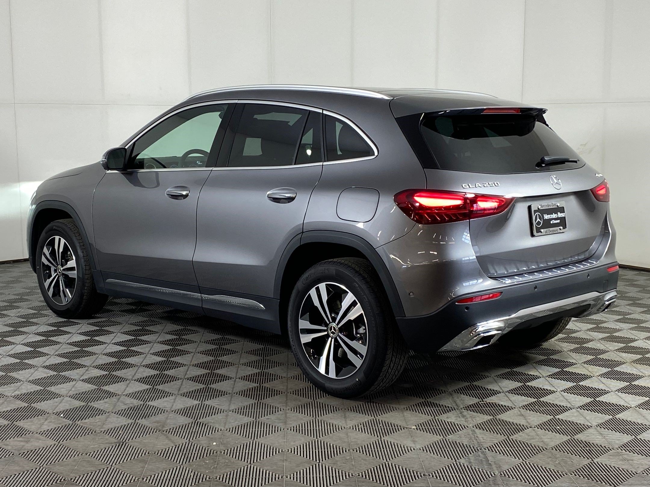 Used 2026 Mercedes-Benz GLA 250 4MATIC image 3