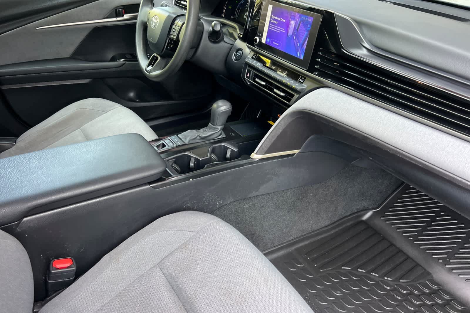 Used 2025 Toyota Camry LE FWD image 16