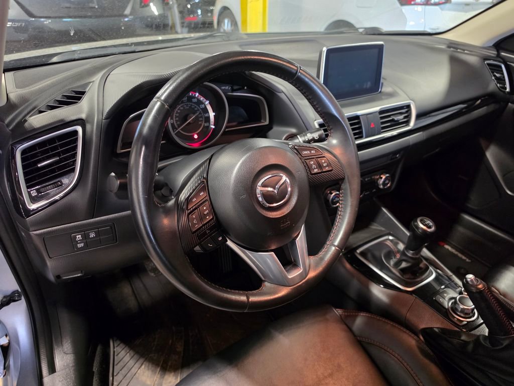 Used 2015 MAZDA MAZDA3 i Grand Touring FWD image 4