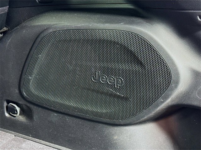 Used 2021 Jeep Cherokee Limited image 20