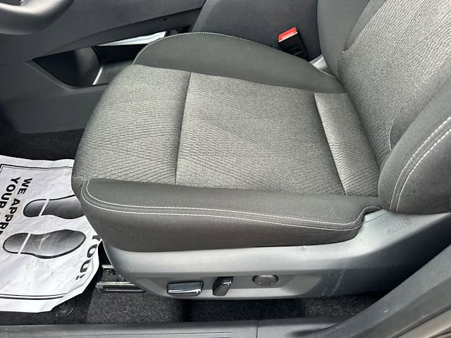 Used 2025 Nissan Rogue SV image 13