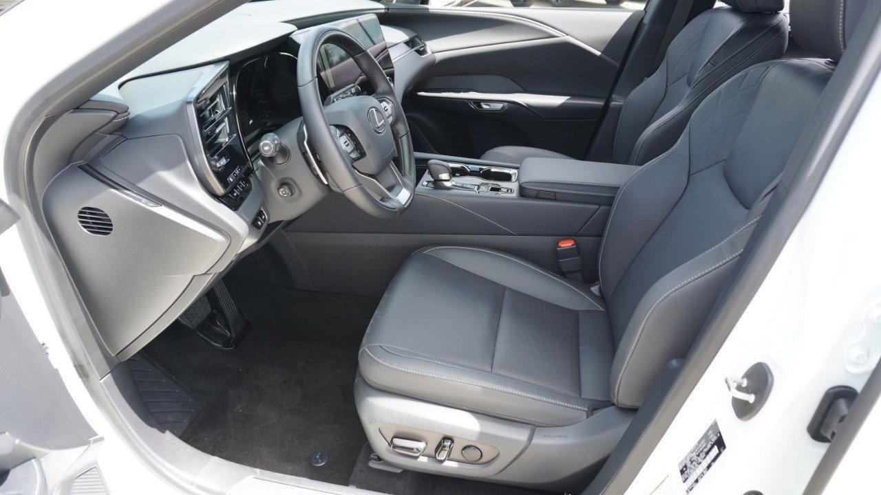 Used 2025 Lexus RX 350 Premium Plus w/ Accessory Package (Z1) image 14