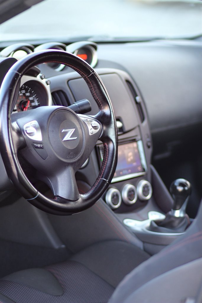Used 2010 Nissan 370Z NISMO RWD image 16