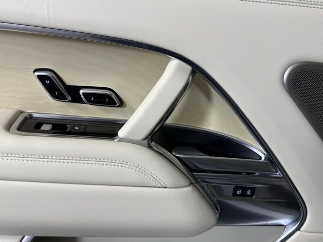 Used 2023 Land Rover Range Rover SV image 22