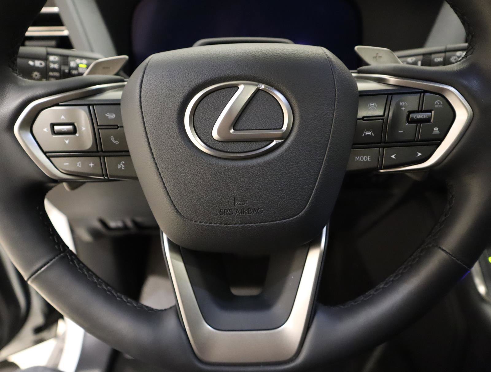 Used 2024 Lexus GX 550 w/ Accessory Package (Z1) image 30