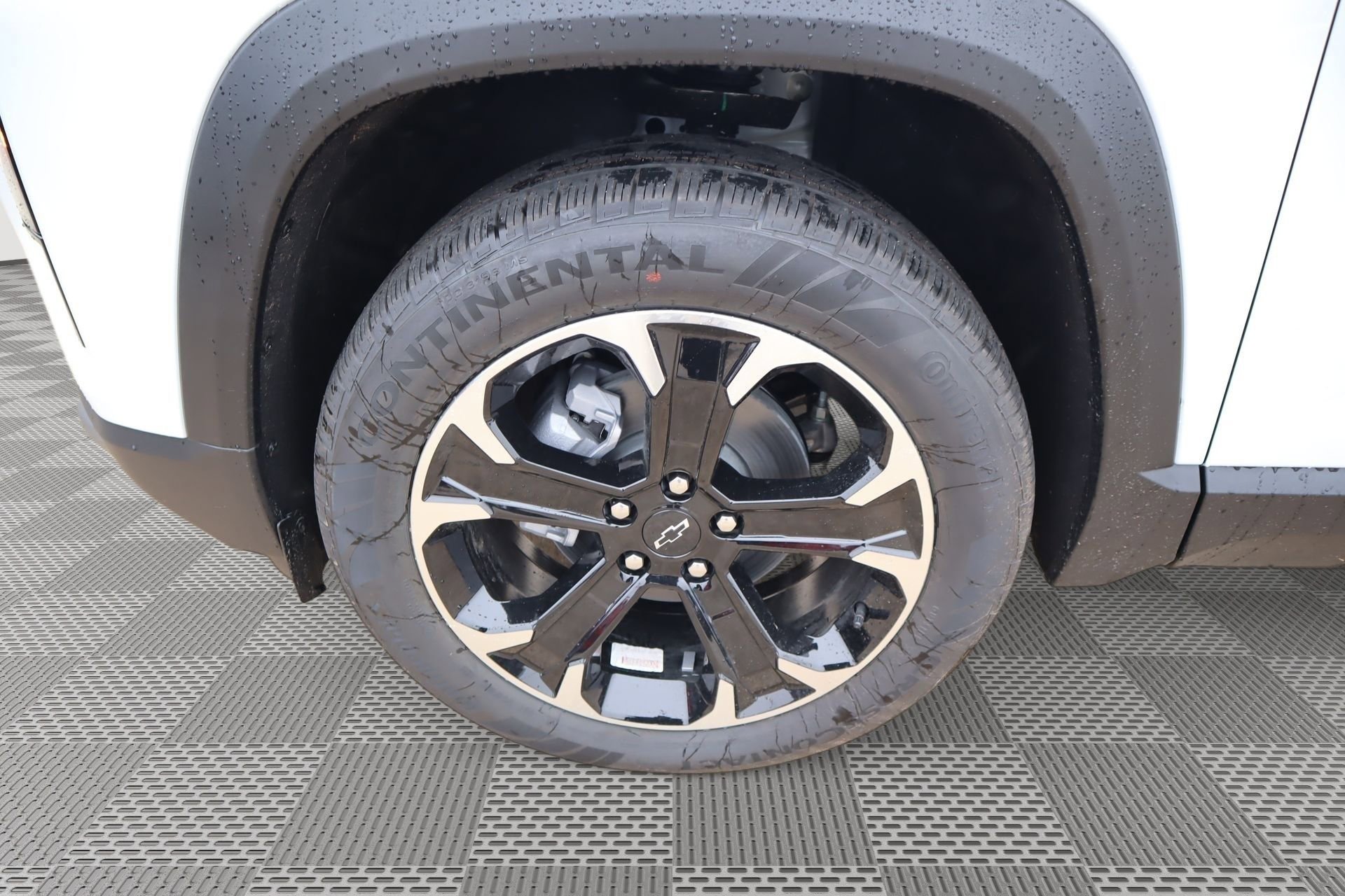 New 2026 Chevrolet Equinox LT w/ Convenience Package II AWD/4WD image 19