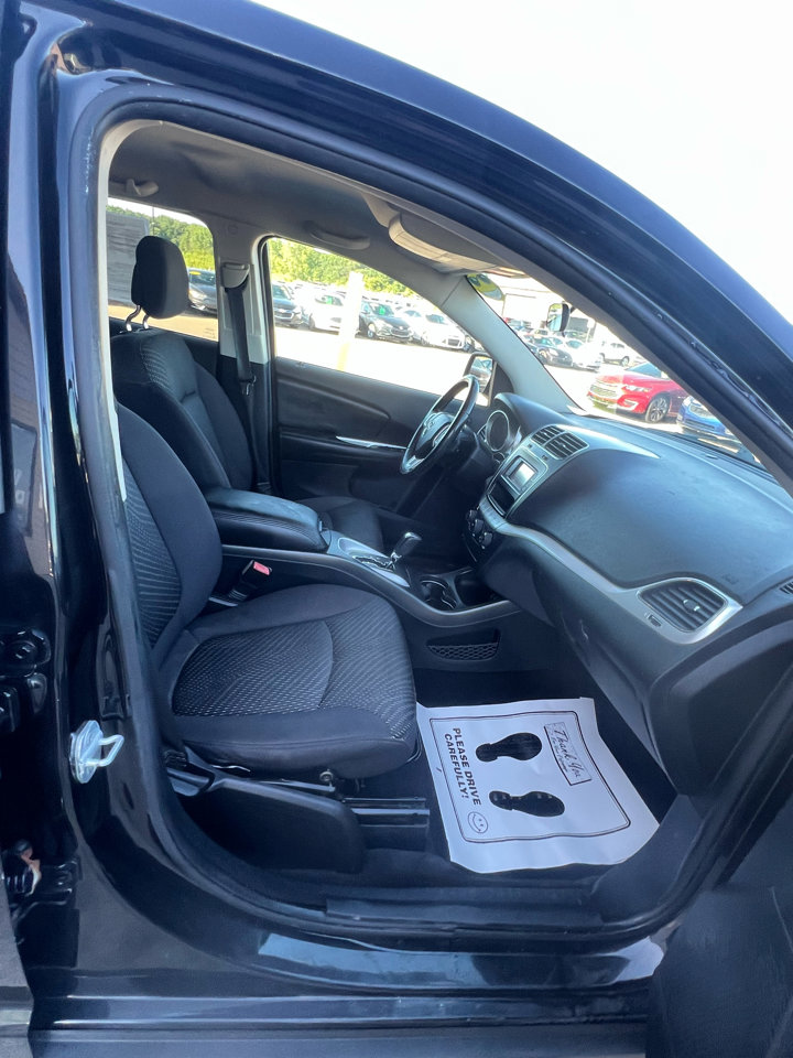 Used 2013 Dodge Journey SE image 15