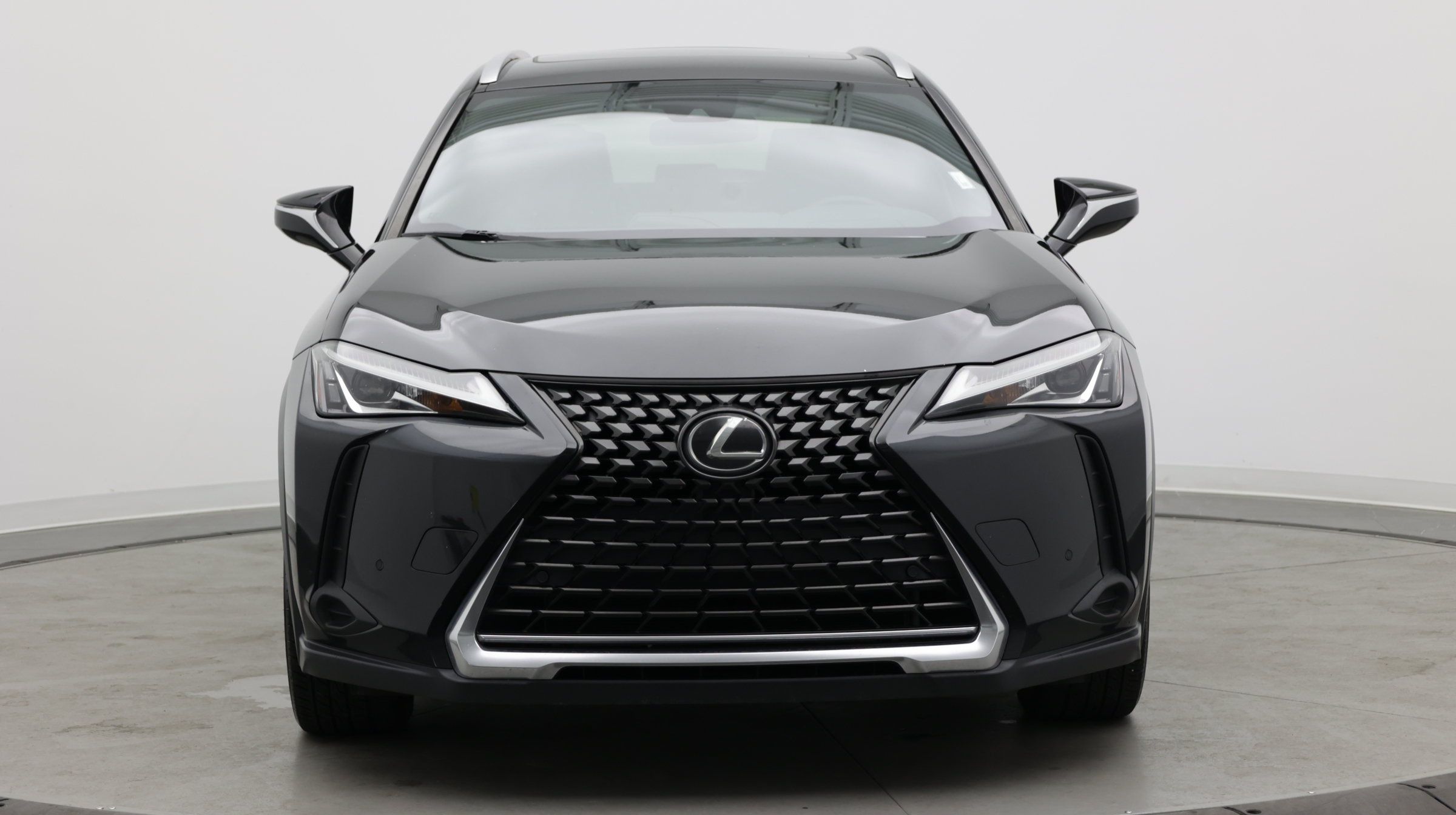 Used 2021 Lexus UX 200 w/ Accessory Package (Z2) FWD image 2