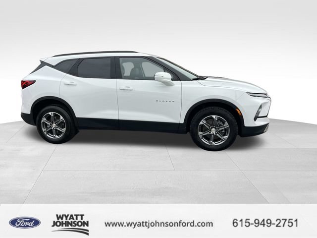 Used 2024 Chevrolet Blazer LT FWD video 2