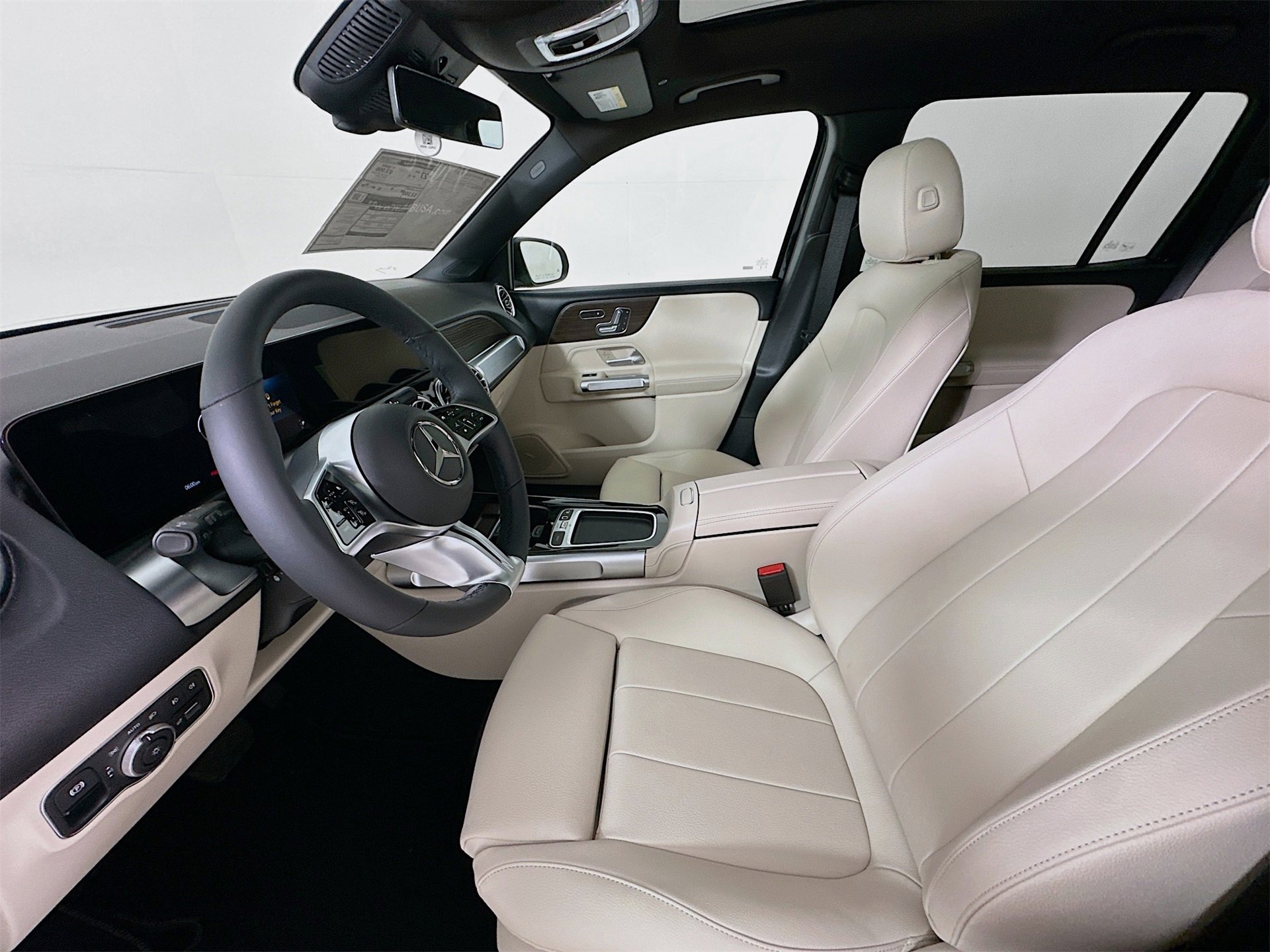 New 2026 Mercedes-Benz GLB 250 4MATIC image 22