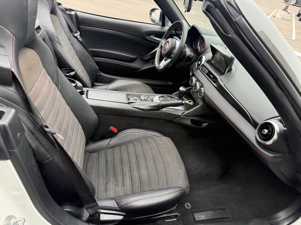 Used 2017 FIAT 124 Spider Abarth RWD image 20
