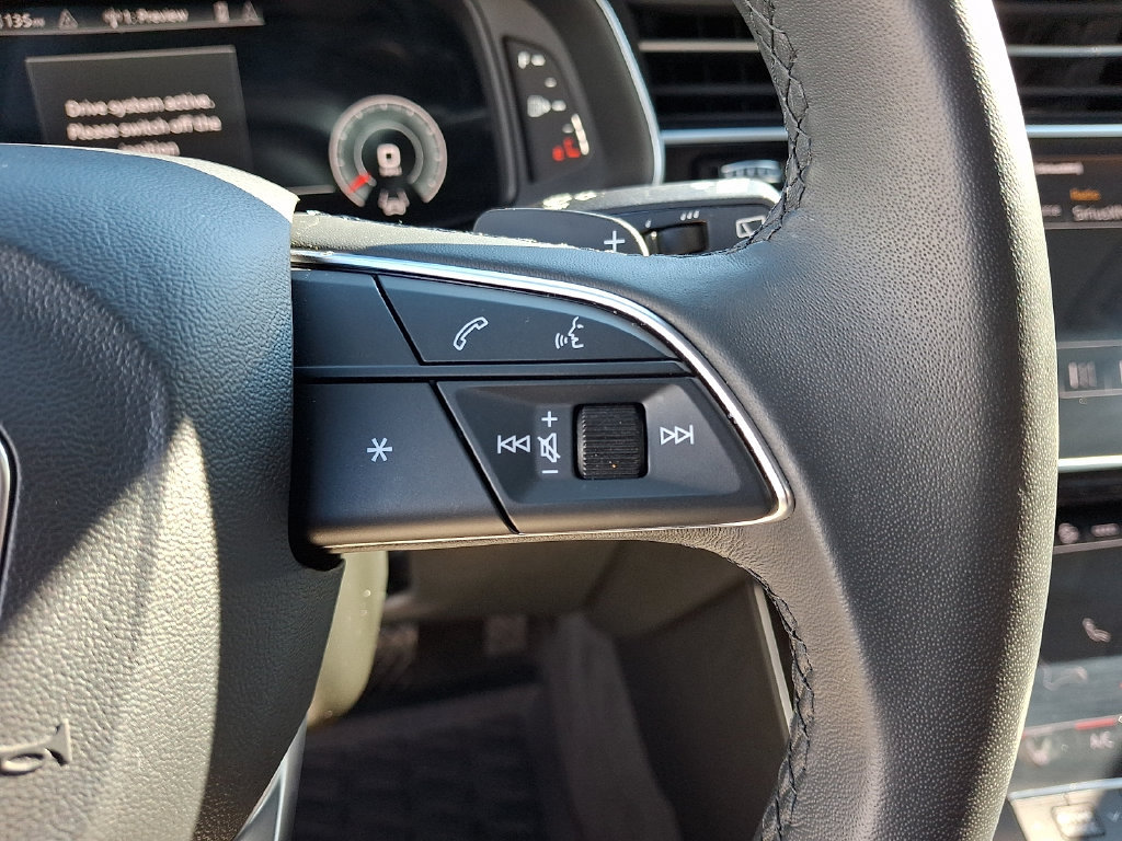 Certified 2023 Audi Q7 2.0T Premium w/ Convenience Package AWD/4WD image 24
