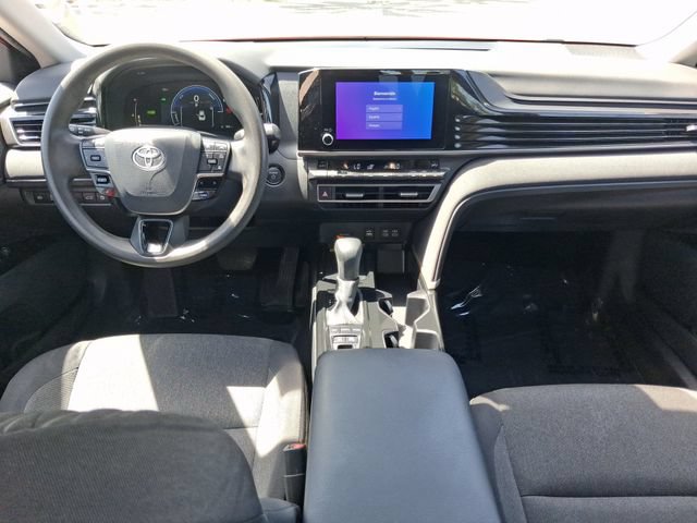 Used 2025 Toyota Camry LE FWD image 7