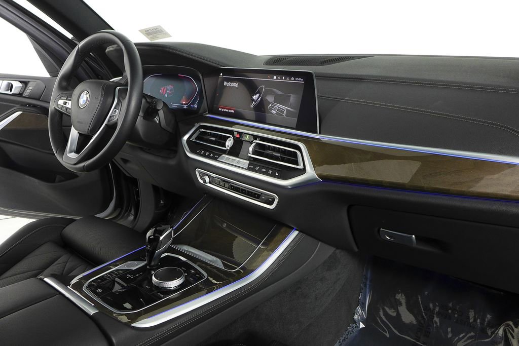 Used 2023 BMW X5 xDrive40i w/ Parking Assistance Package image 13