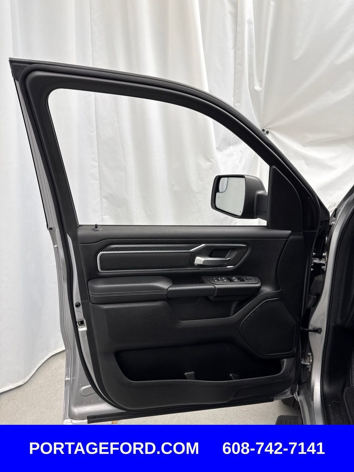 Used 2025 RAM 1500 Big Horn AWD/4WD image 13