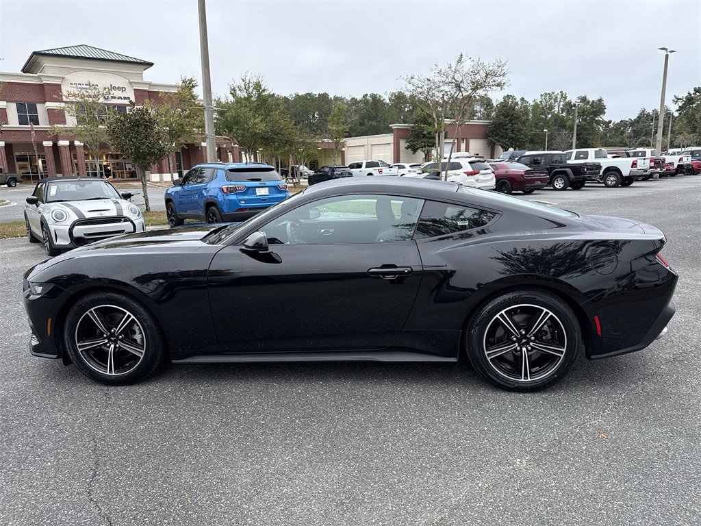 Used 2024 Ford Mustang Coupe image 6