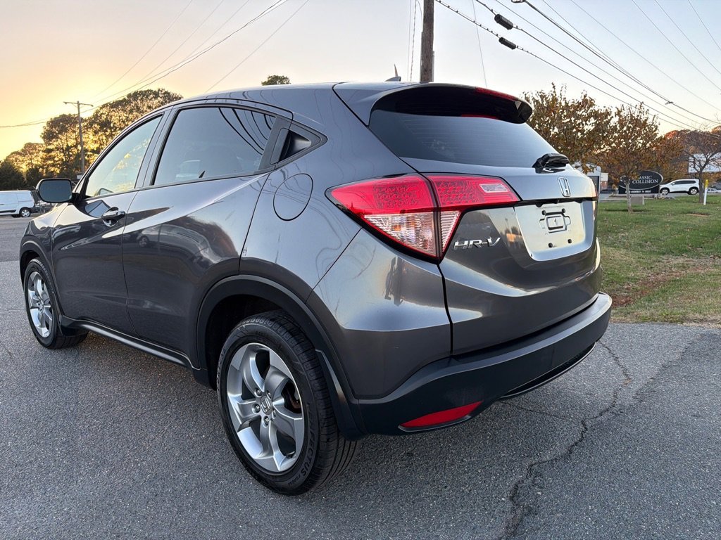 Used 2018 Honda HR-V LX image 7
