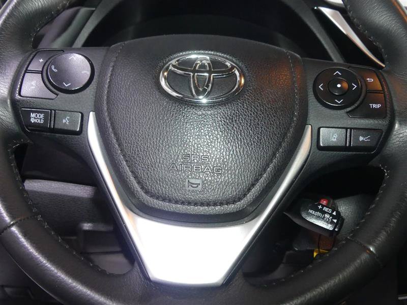 Used 2018 Toyota Corolla SE FWD image 30
