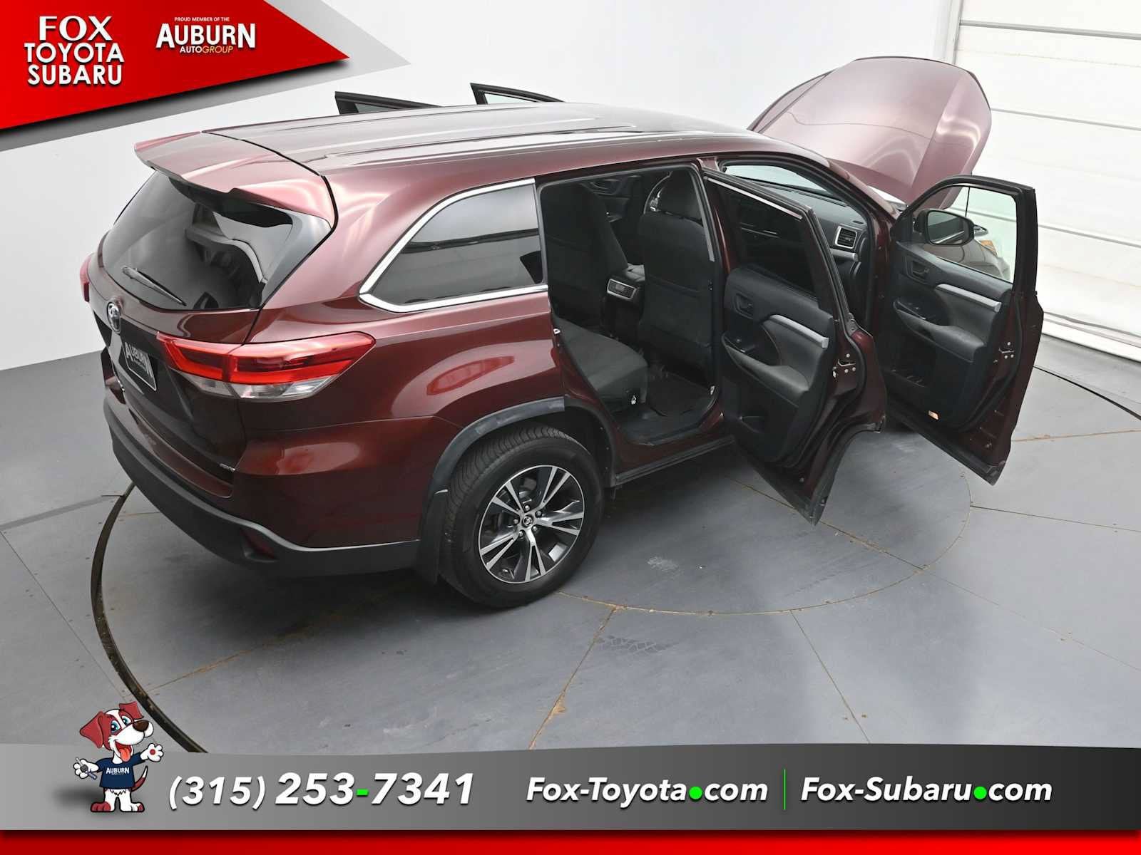 Used 2019 Toyota Highlander LE AWD/4WD image 37