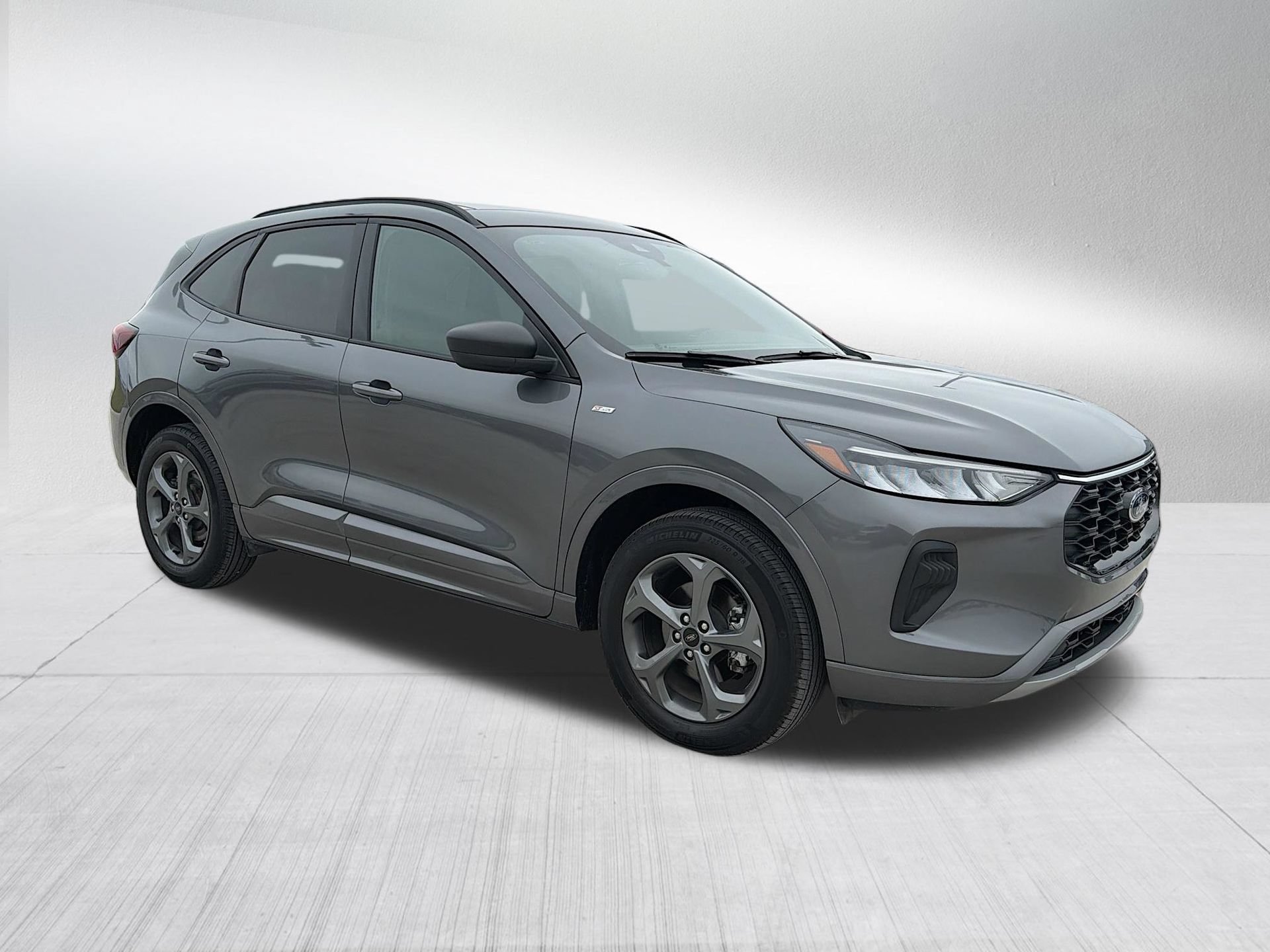 Used 2024 Ford Escape ST-Line w/ Tech Pack #1 AWD/4WD image 4