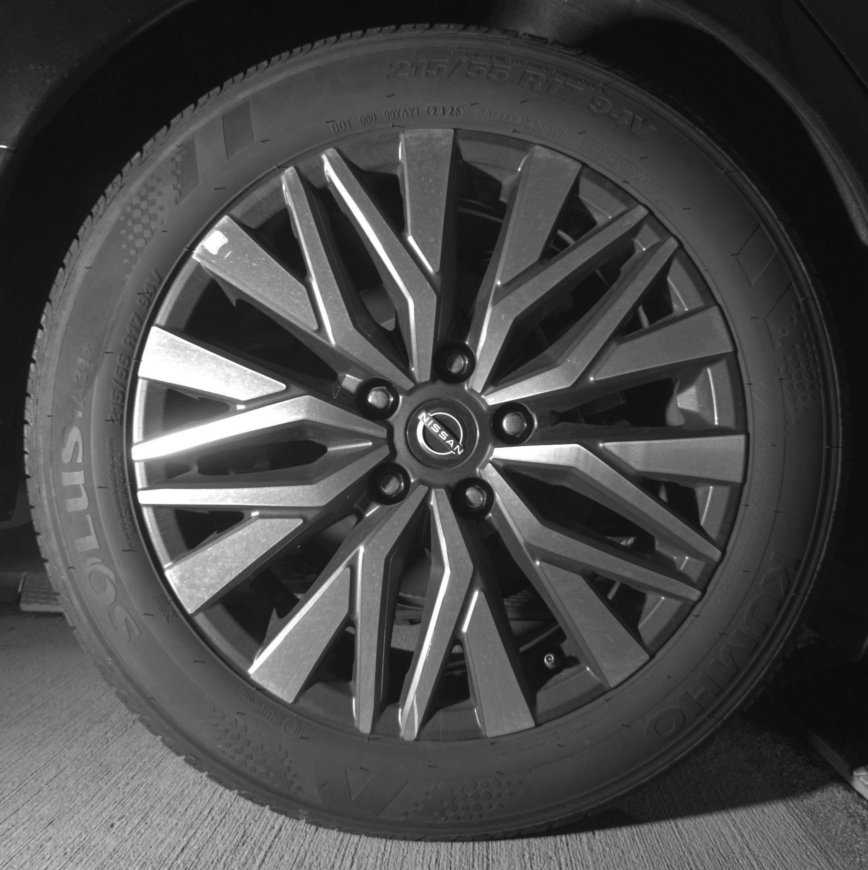 Used 2025 Nissan Altima 2.5 SV FWD image 15