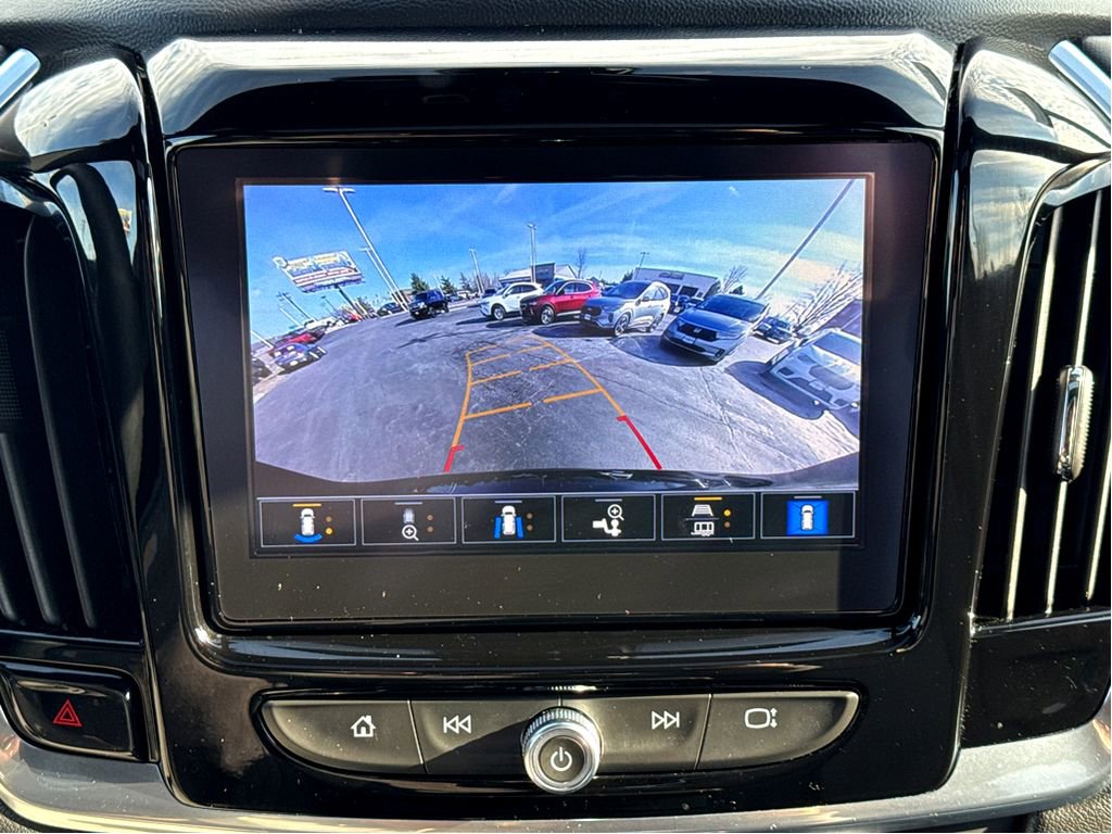 Used 2023 Chevrolet Traverse RS image 21