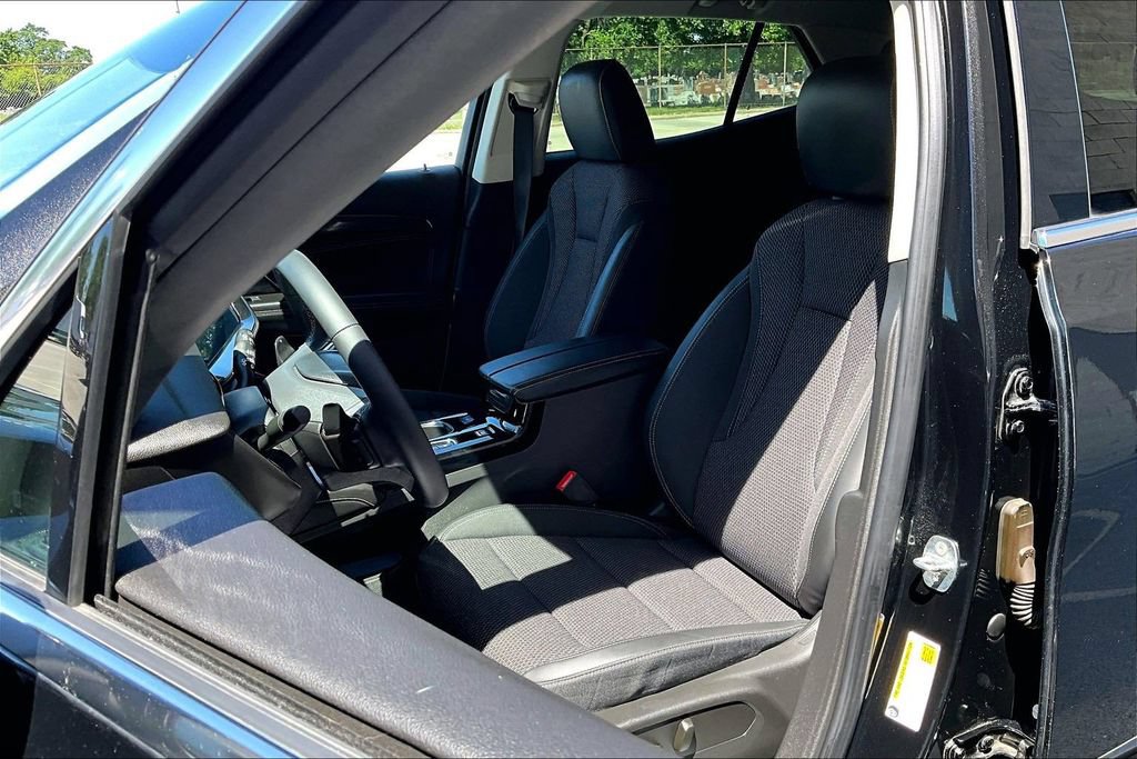 Used 2023 Buick Envision Preferred FWD image 23