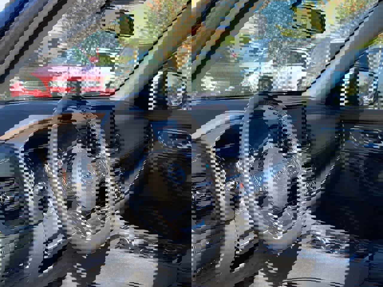 Used 2021 Nissan Rogue SV w/ Premium Package image 2