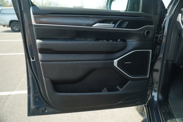 Used 2024 Jeep Wagoneer 4WD w/ Premium Group I image 15