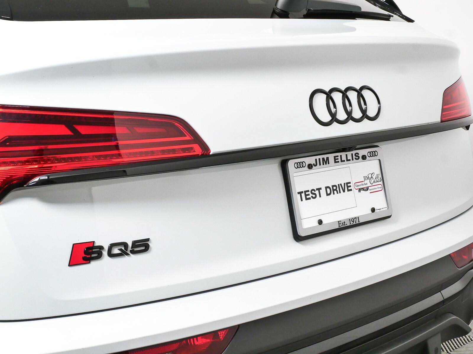 Used 2024 Audi SQ5 Premium Plus w/ S Sport Package AWD/4WD image 39
