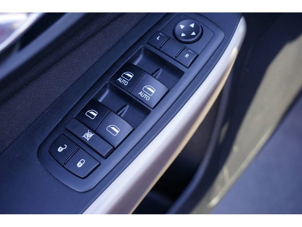 Used 2017 Jeep Cherokee Latitude image 16