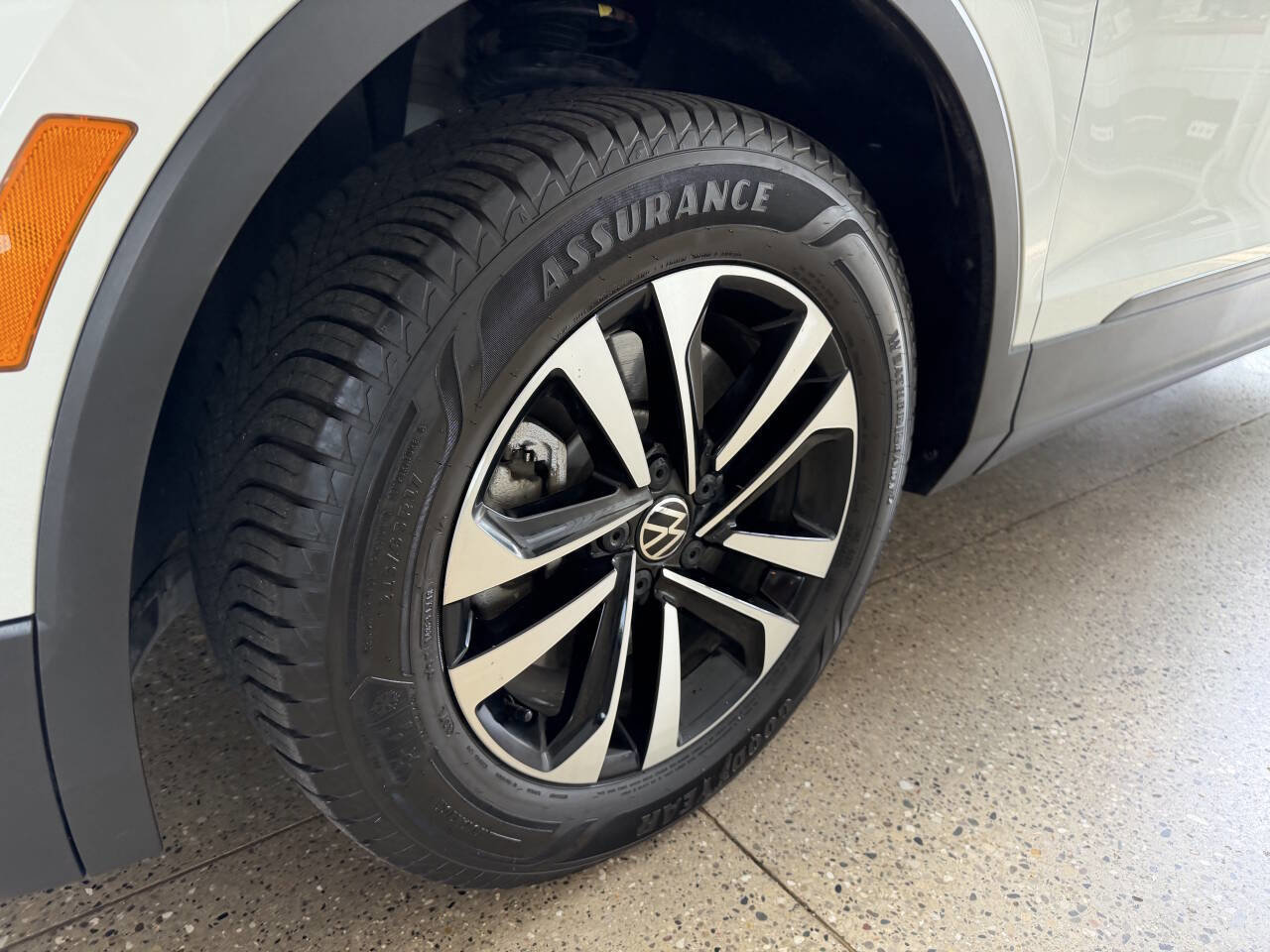 Used 2024 Volkswagen Tiguan S AWD/4WD image 3